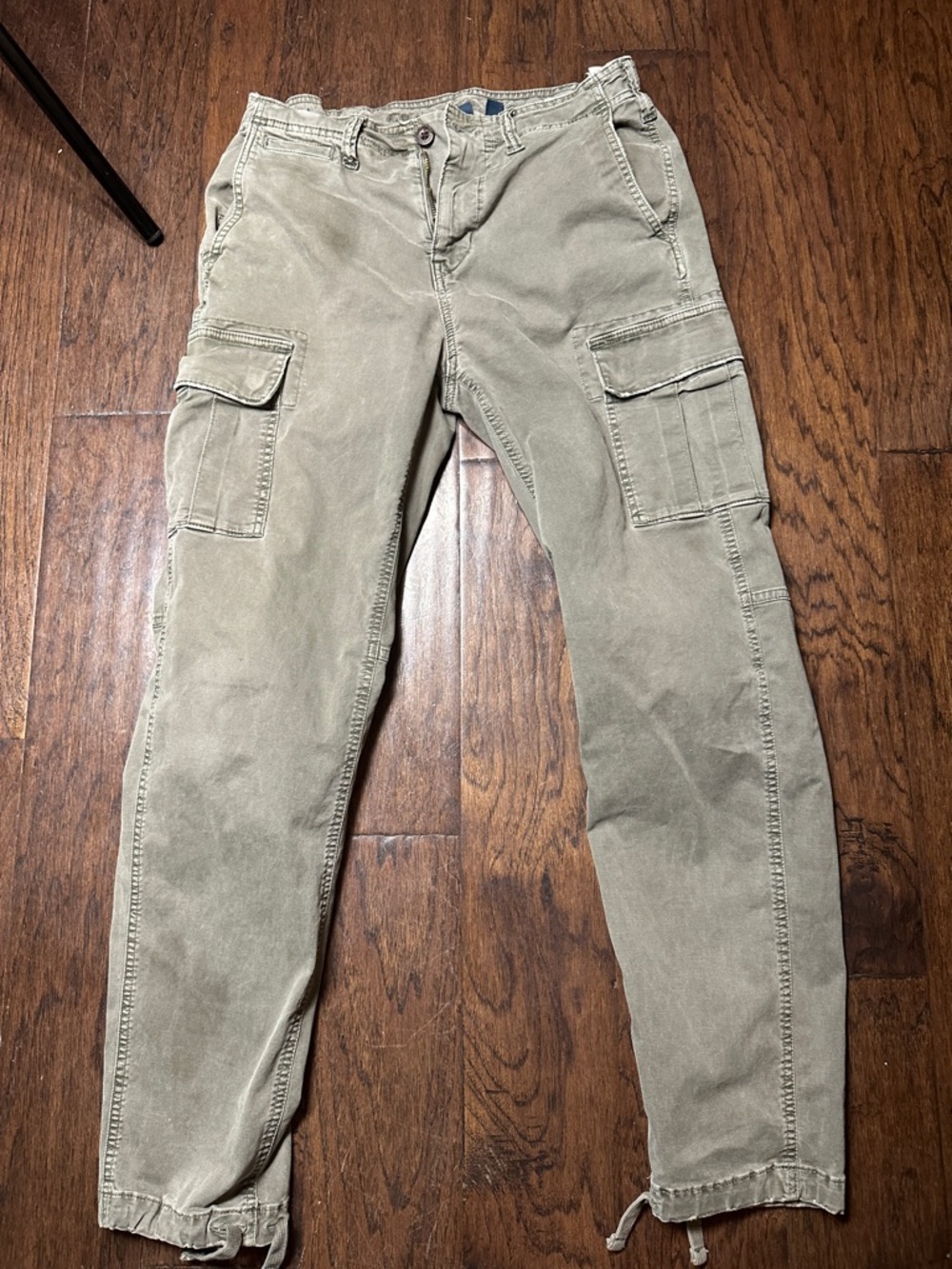 Men's Cargo Pants in Olive Green